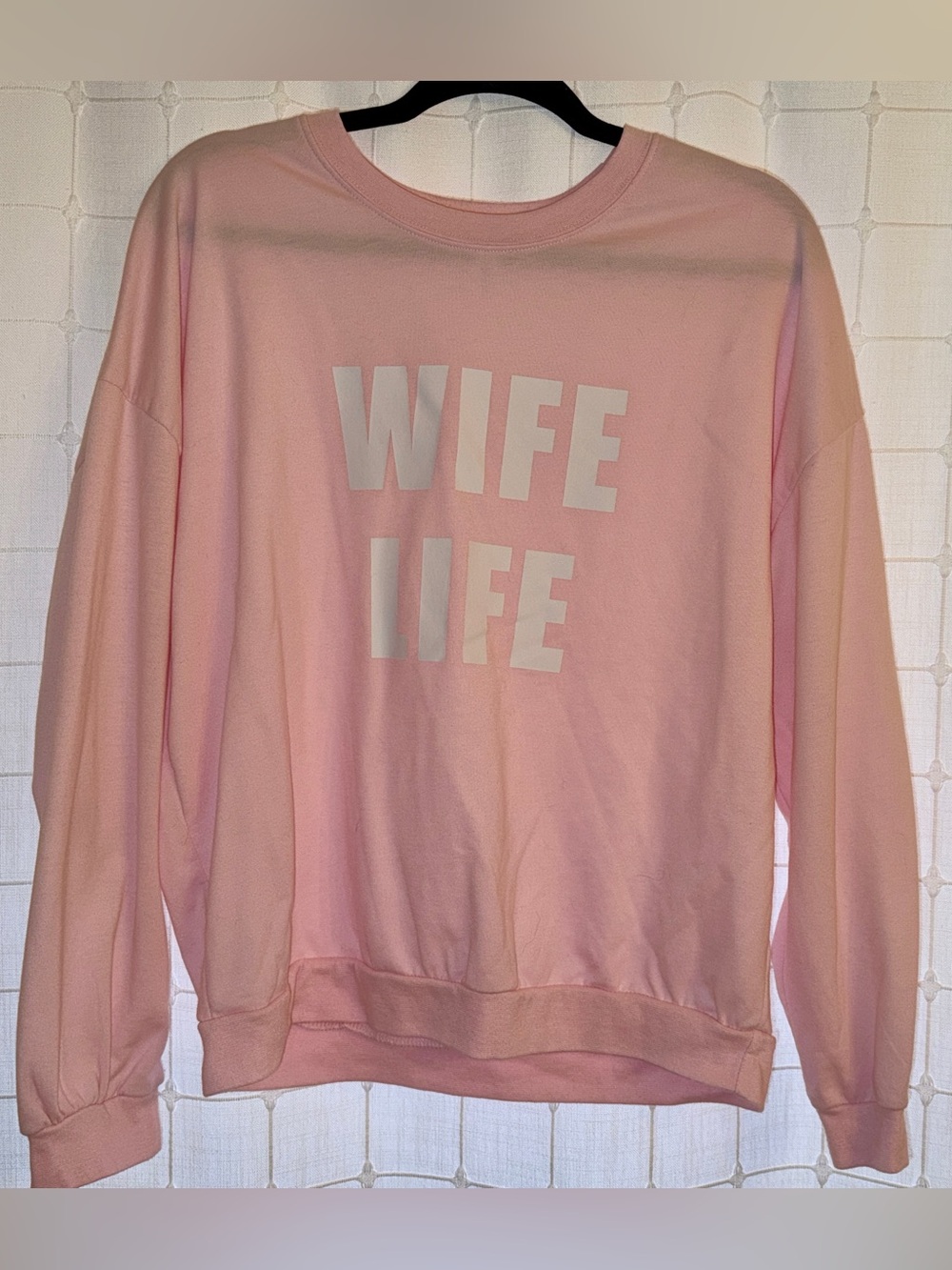 WIFE LIFE woman’s sweatshirt - wedding / engaged